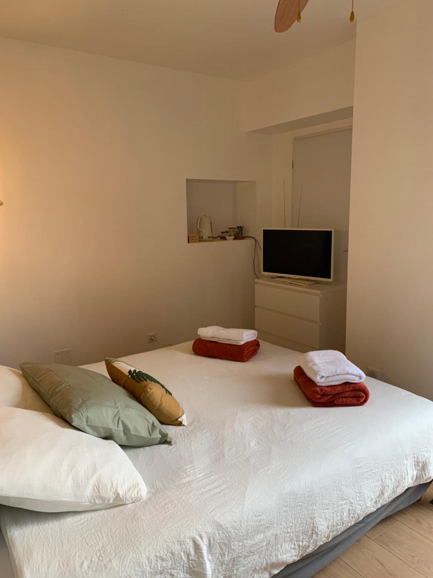 Chambre D'Hotes Mazet Les Abadies Bed and Breakfast Saint-Felix-de-Lodez Eksteriør billede